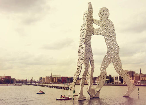 Molecule Man - pixabay