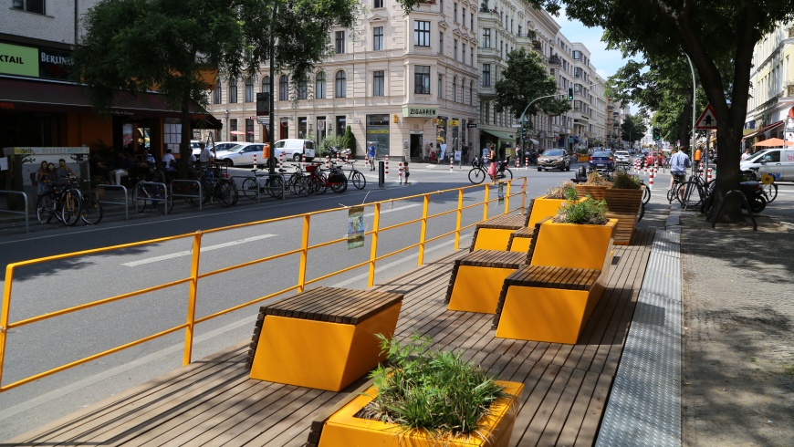 Parklet in der Bergmannstraße