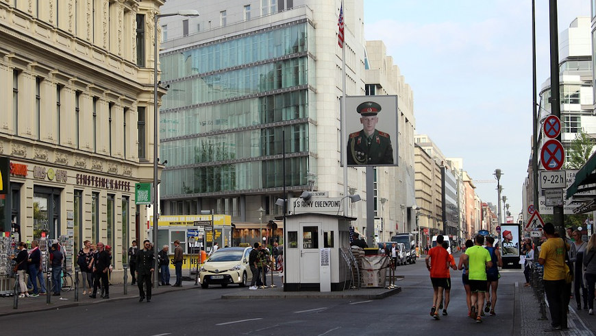 Checkpoint Charlie 