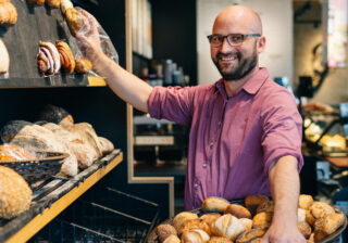 Junge. Die Bäckerei öffnet am Reformationstag Frische Brötchen von Bäckerei Junge.